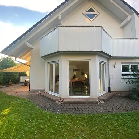 Idyllisches Haus Im Gruenen Apartman *